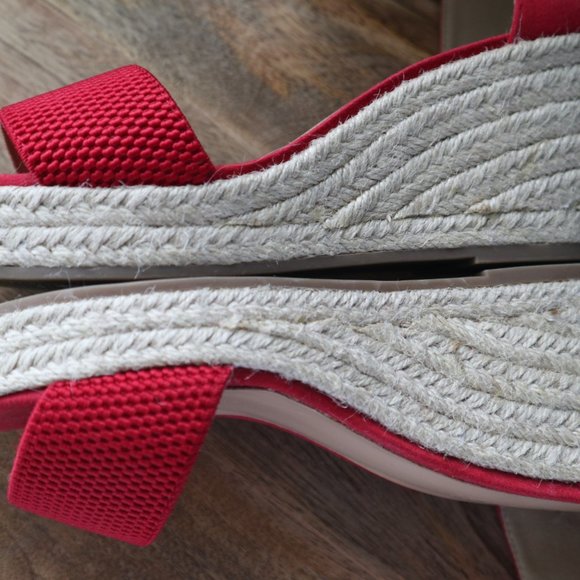 EXPRESSION Wedge Sandals - Picture 5 of 7